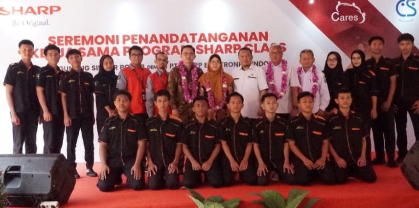 Sharp Indonesia Berikan Pelatihan Intensif dan Kesempatan Kerja bagi Siswa SMK