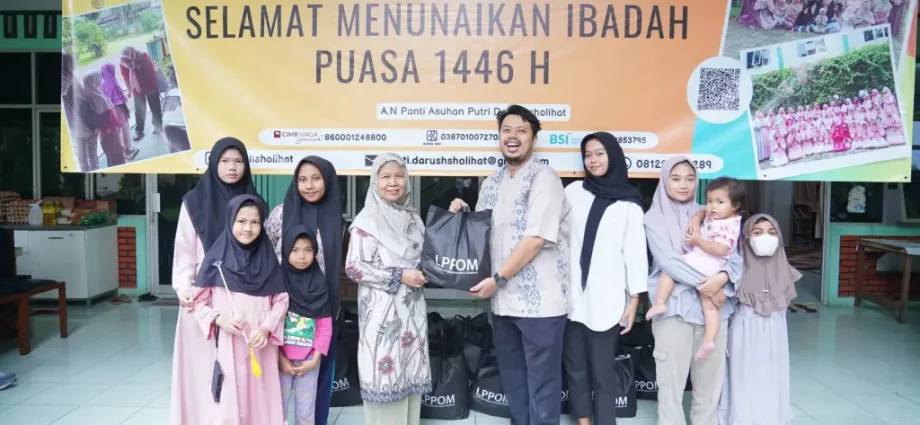 Sambut Idul Fitri, LPPOM Bagikan 1200 Paket Sembako
