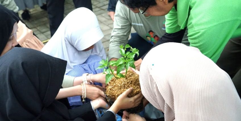 Sharp Greenerator Sebarkan Semangat Kebaikan dan Pelestarian Lingkungan