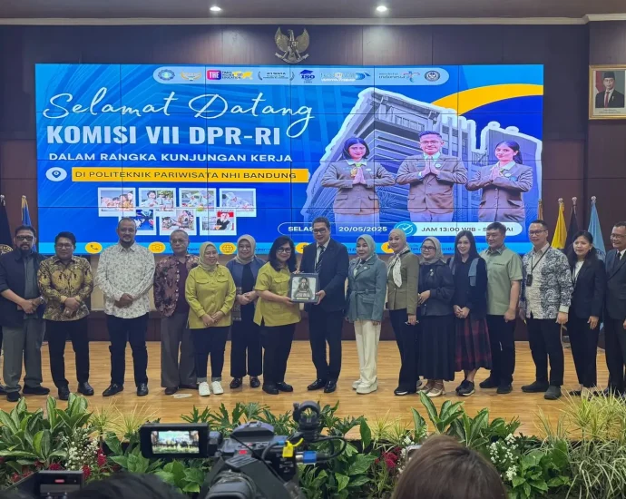 Komisi VII DPR RI Kunjungan Kerja ke Poltekpar NHI Bandung