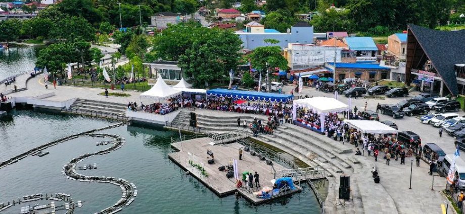 Gerakan Wisata Bersih di Danau Toba Wujudkan Pariwisata Berkualitas
