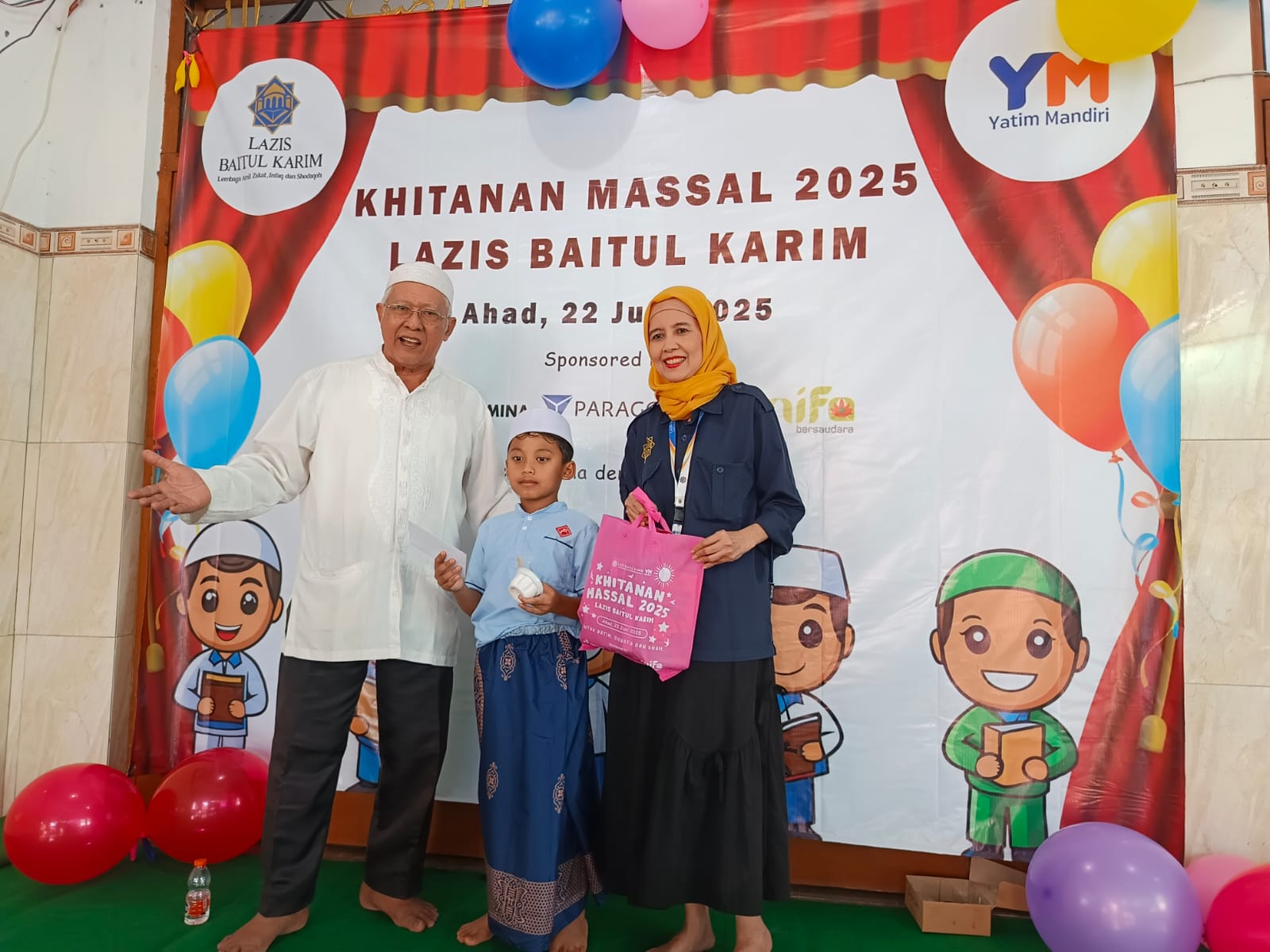 khitanan massal ini adalah bagian dari program Corporate Social Responsibility (CSR) LAZIS Baitul Karim Tanah Abang Jakarta