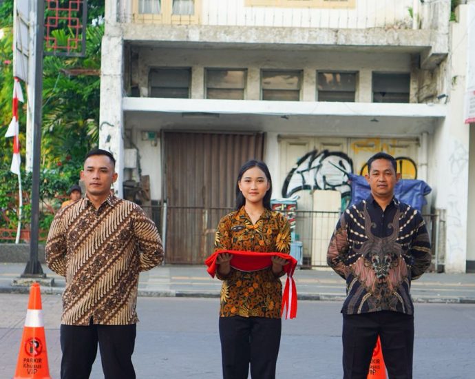 Peringati HUT ke-80 RI, THE 1O1 Bogor Suryakancana Gelar Upacara Bendera dengan Khidmat