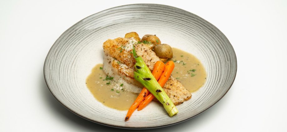 Dari Tuna Dabu-Dabu Hingga Ayam Dua Sajian: Inilah Menu Istimewa Kolaborasi Perancis-Indonesia di Bandung