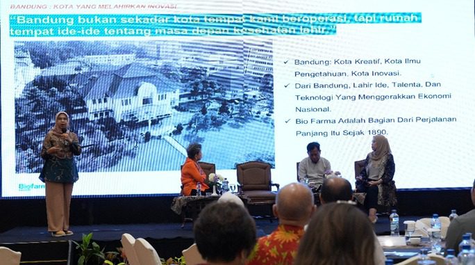 Direktur Pemasaran Bio Farma, dr. Kamelia Faisal menjadi salah satu narasumber pada kegiatan Seminar City Branding