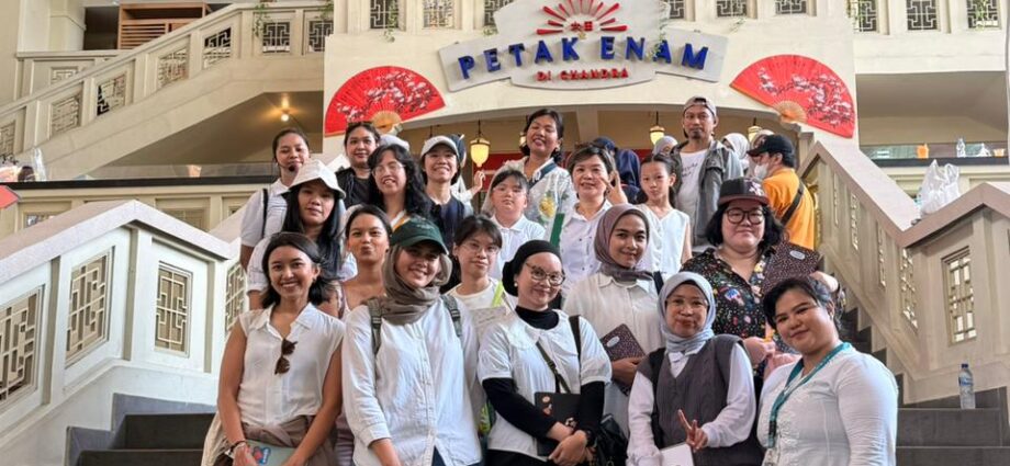 1O1 Travel Sketch Gandeng Dinda Puspitasari, Hidupkan Eksplorasi Budaya Glodok Lewat Sketsa dan Cerita