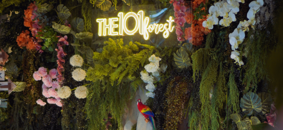 THE 1O1 Bogor Suryakancana Hadirkan Nuansa Jungle untuk Sambut Natal dan Tahun Baru 2025/2026