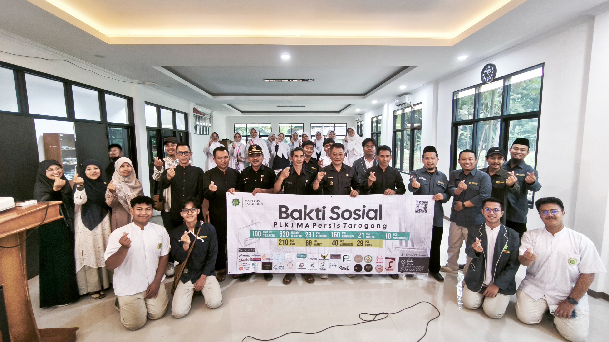 Mengabdi dan Memberi Arti: Bakti Sosial PLKJ 2026 di Caringin dan Mekarmukti