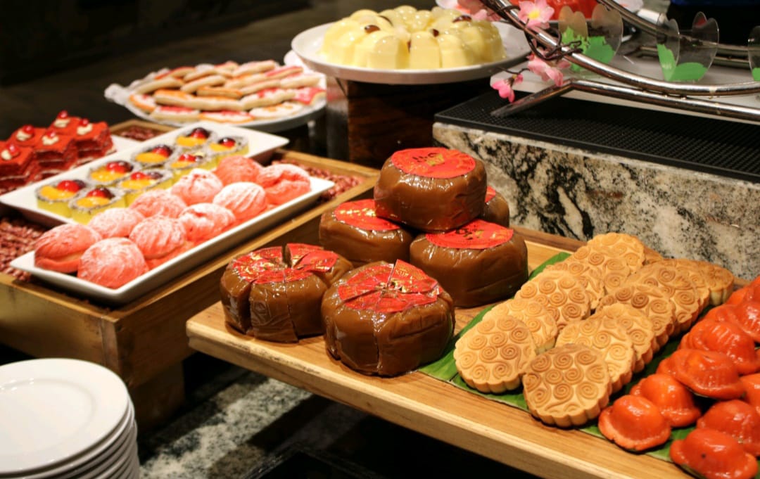 Sambut Kejayaan Kuda Api: Perjamuan Malam Imlek Eksklusif di Luminor Pecenongan