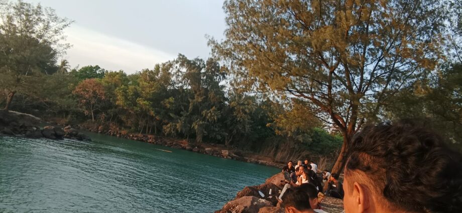 Permata Tersembunyi Anyer: Menjelajahi Pesona "Danau Laut" di Green Garden Lama