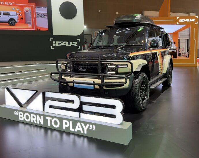 iCAR V23 Tampil Modifikatif di IIMS 2026