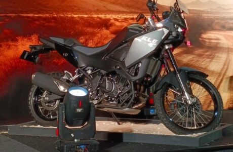 DNA Rally Paris-Dakar dalam Genggaman: Bedah Spesifikasi Kawasaki KLE500 2026