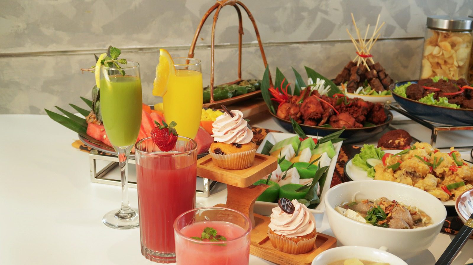 Menelusuri Jejak Rasa Nusantara: Iftar Elegan di Jantung Simatupang