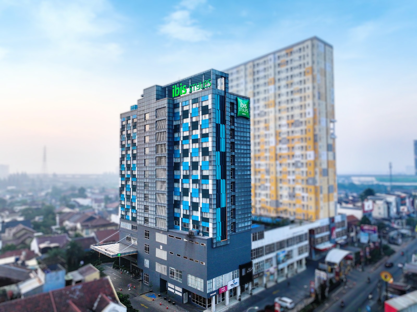 Revolusi Lifestyle di Bekasi: ibis Styles Jatibening Kini Jadi Hub 24 Jam untuk Gen Z & Profesional