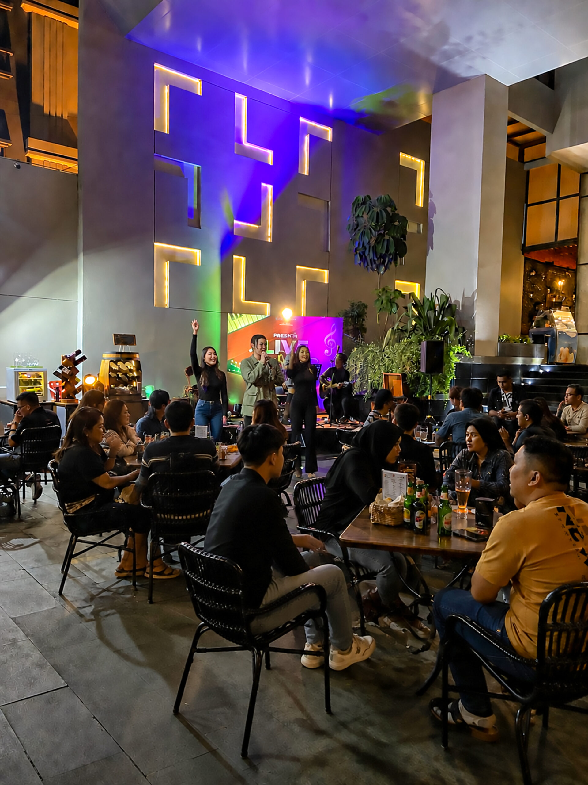 “Teras Vibes” Hadir di Luminor Hotel Jakarta Pecenongan -Live Music Temani Malam Akhir Pekan