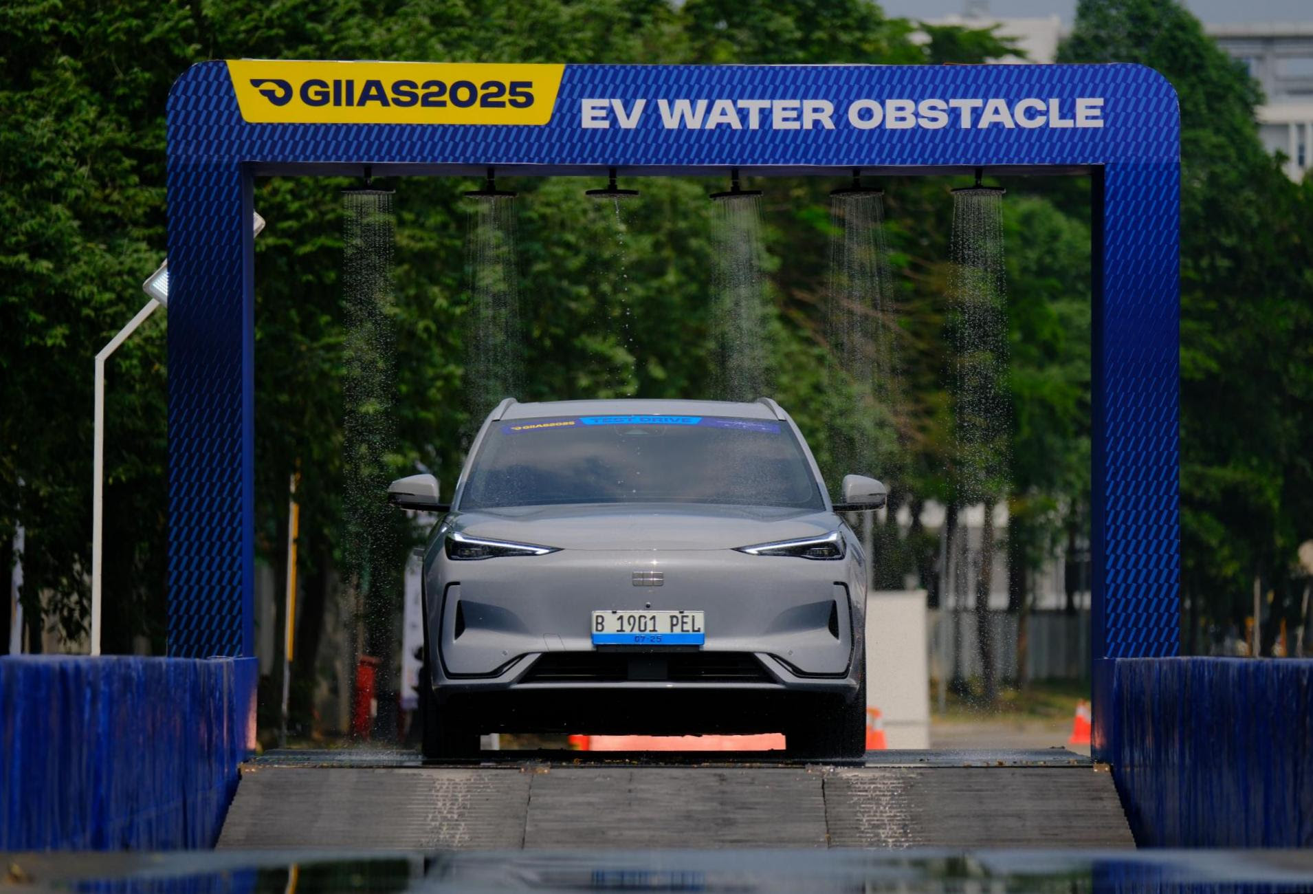 Nikmati Serunya Menjajal Mobil dan Motor Impian di GIIAS 2026