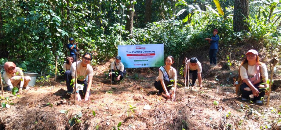 Dari Lintasan Lari ke Jantung Hutan: Bagaimana Keringat Pelari Sharp Indonesia Menjelma Napas Baru bagi Elang Jawa