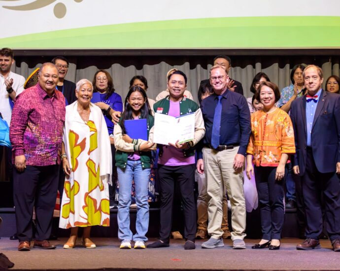 Juara Dunia Asal Klaten Kembali ke World Choir Games Vocalista Angels akan dilepas secara resmi di Pendopo Kabupaten Klaten pada 2 Agustus 2026 sebelum mewakili Indonesia di World Choir Games 2026 di Helsingborg, Swedia