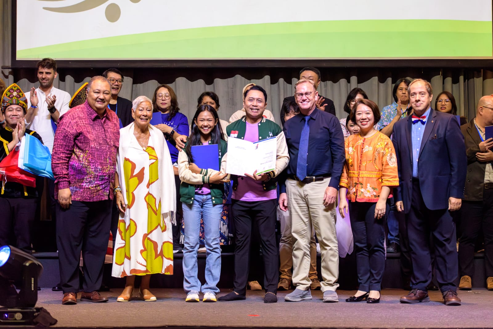 Juara Dunia Asal Klaten Kembali ke World Choir Games Vocalista Angels akan dilepas secara resmi di Pendopo Kabupaten Klaten pada 2 Agustus 2026 sebelum mewakili Indonesia di World Choir Games 2026 di Helsingborg, Swedia