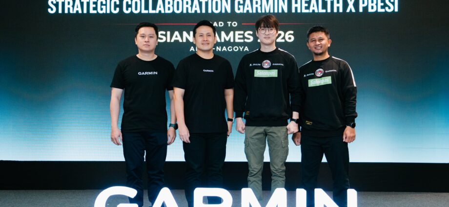 Kiri-Kanan David Hartono Garmin Health Indonesia Business Development Manager Rian Krisna Garmin Indonesia Marcomm Manager Richard Permana Head Coach dan Herdiansyah Agus Strength and Conditioni
