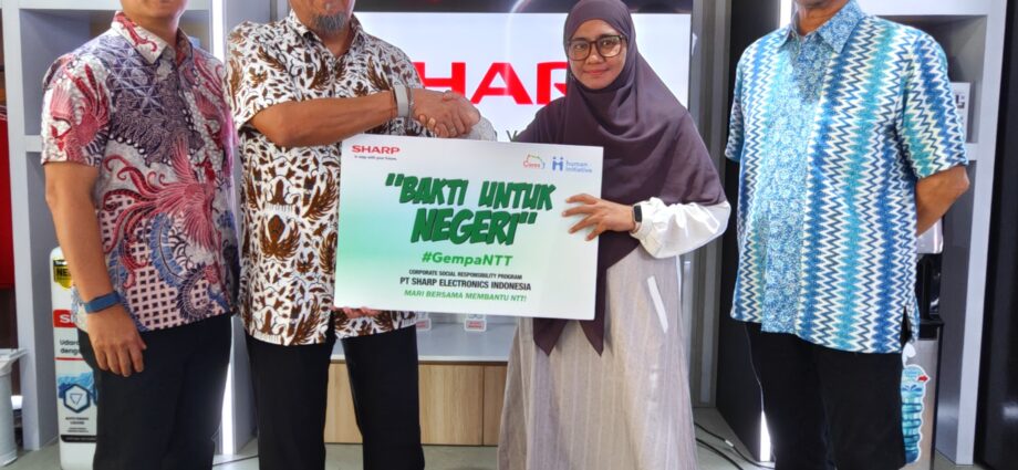 Sharp Indonesia Hadirkan Kepedulian Untuk Warga Terdampak Gempa NTT Sebagai bentuk komitmen untuk terus hadir bersama masyarakat Indonesia
