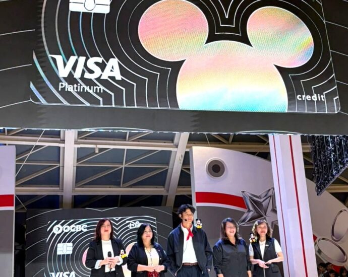 Menikmati Sensasi Gaya Hidup Premium Bersama OCBC Nyala Platinum Mickey Mouse