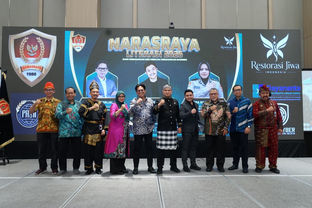 Dari Ruang Kepresidenan ke Panggung Pemuda: Misi Narasraya Raksaka Indonesia Menggembleng Fondasi Berpikir Kritis